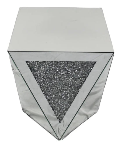 Pedestal (Avant-Garde)