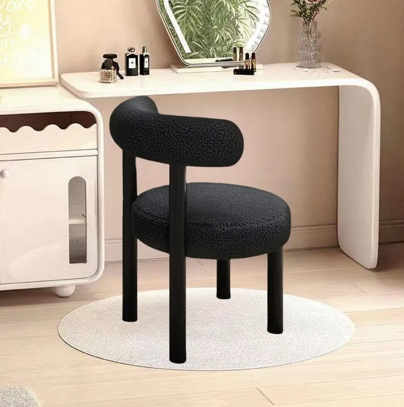 Modern boucle chair - Comes in 4 colours