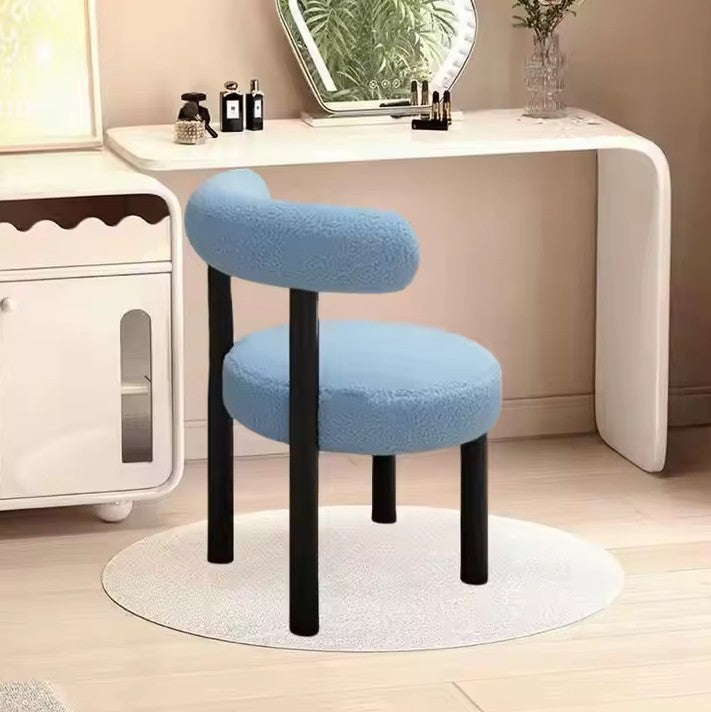 Modern boucle chair - Comes in 4 colours
