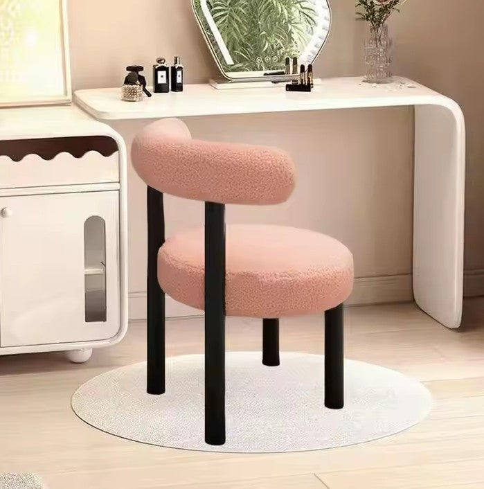 Modern boucle chair - Comes in 4 colours